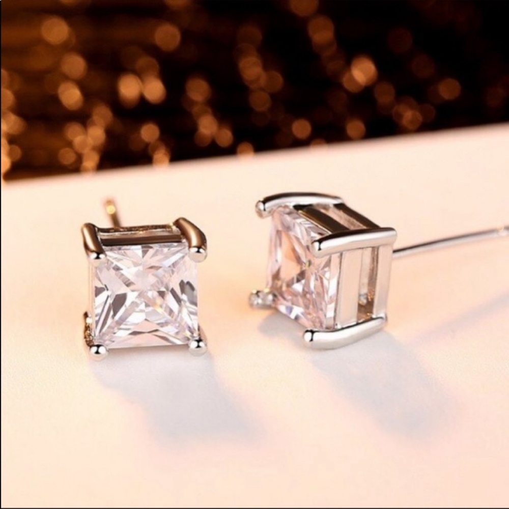 NEW 2.5 CT CUT SQUARE 925 STERLING SILVER EARRINGS, NICE EARRINGS, CUTE EARRINGS - Picture 3 of 3
